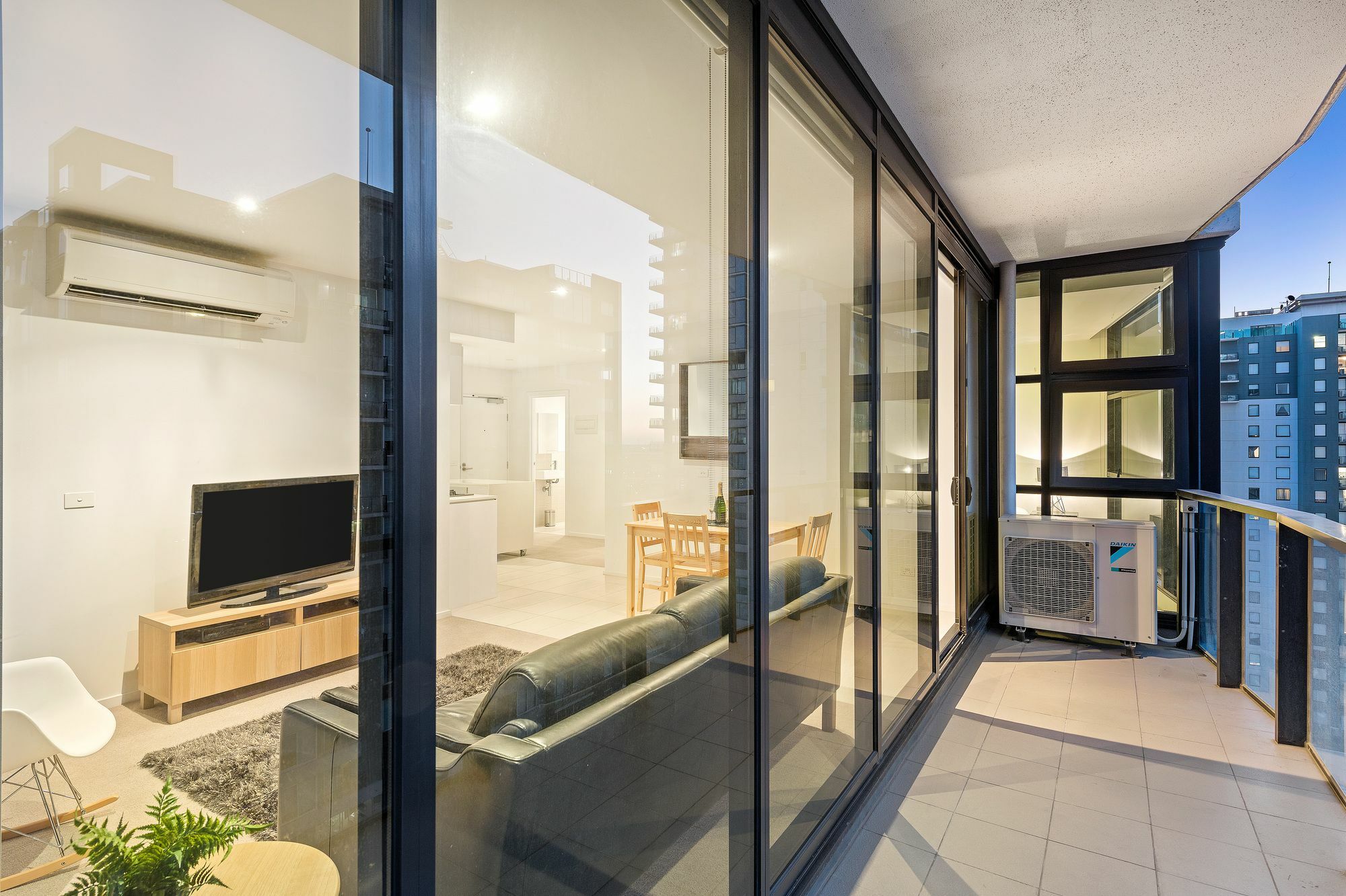 Premier Stays Melbourne Exterior photo